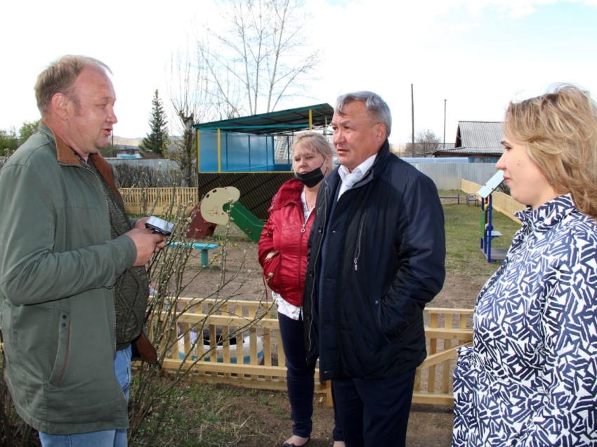 ​Глава Читинского района проверил ход строительства и ремонта детских садов 